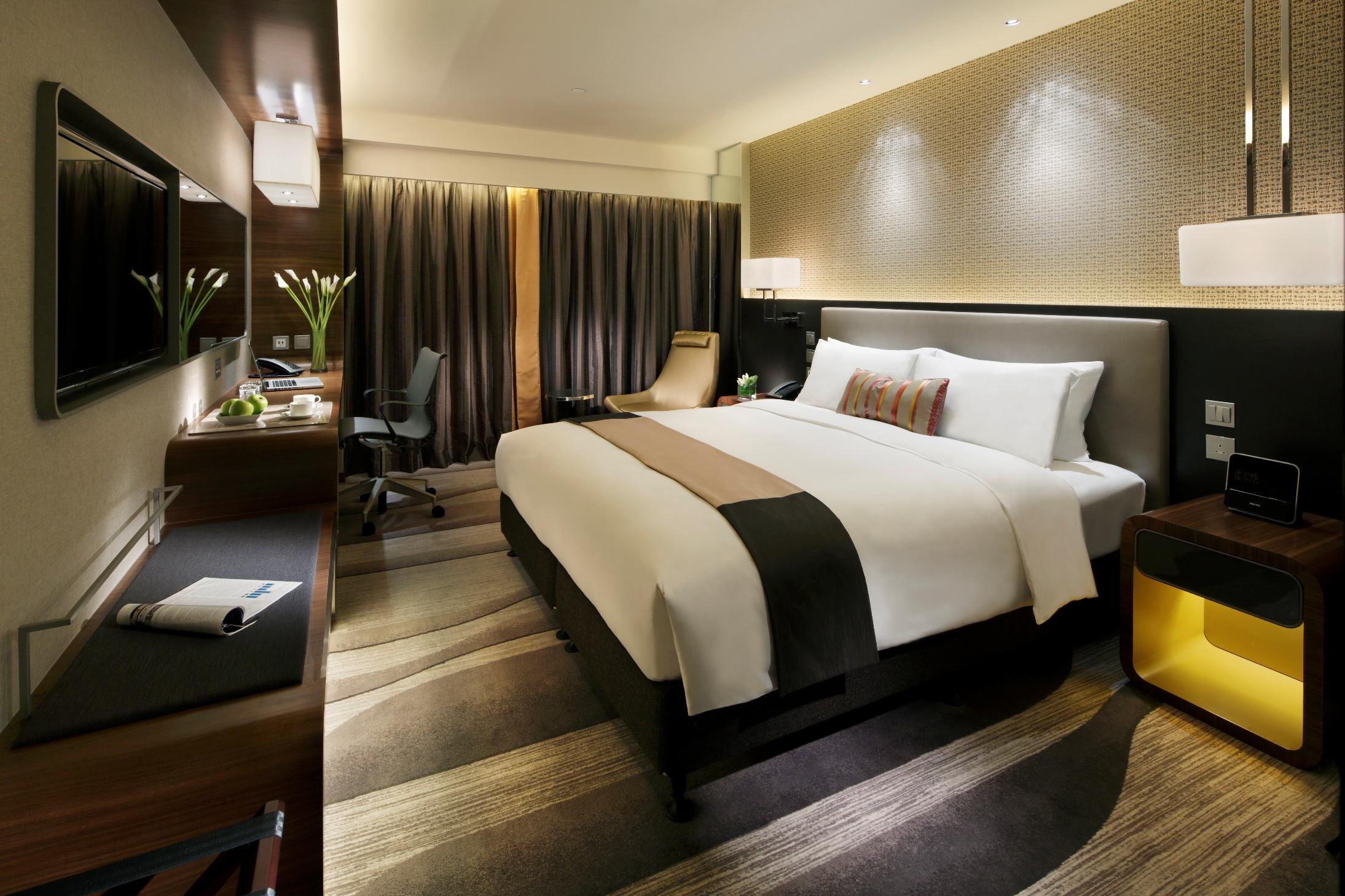 Royal Plaza Hotel 5*